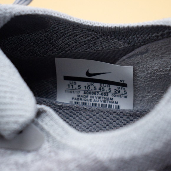 Nike Epic React Flyknit Wolf Grey Running Shoes AQ0067-002 Men's Size 11.5 - Picture 7 of 8